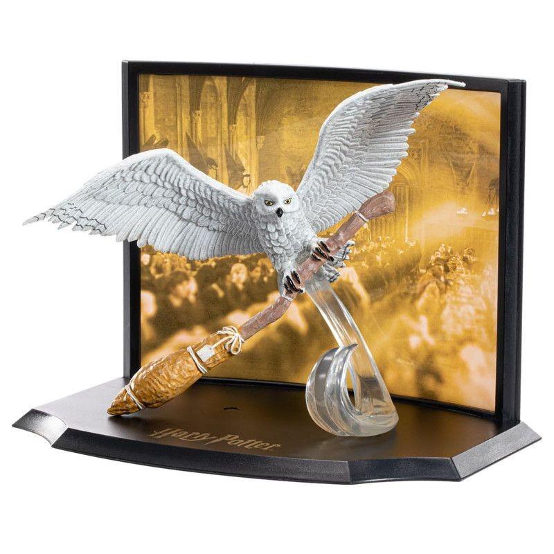 Figura Hedwig con la nimbus 2000 Harry Potter Noble Collection 16cm