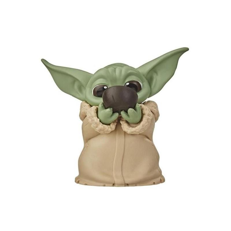 Figura Baby Yoda con la taza The Mandalorian