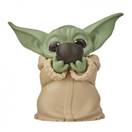 Figura Baby Yoda con la taza The Mandalorian
